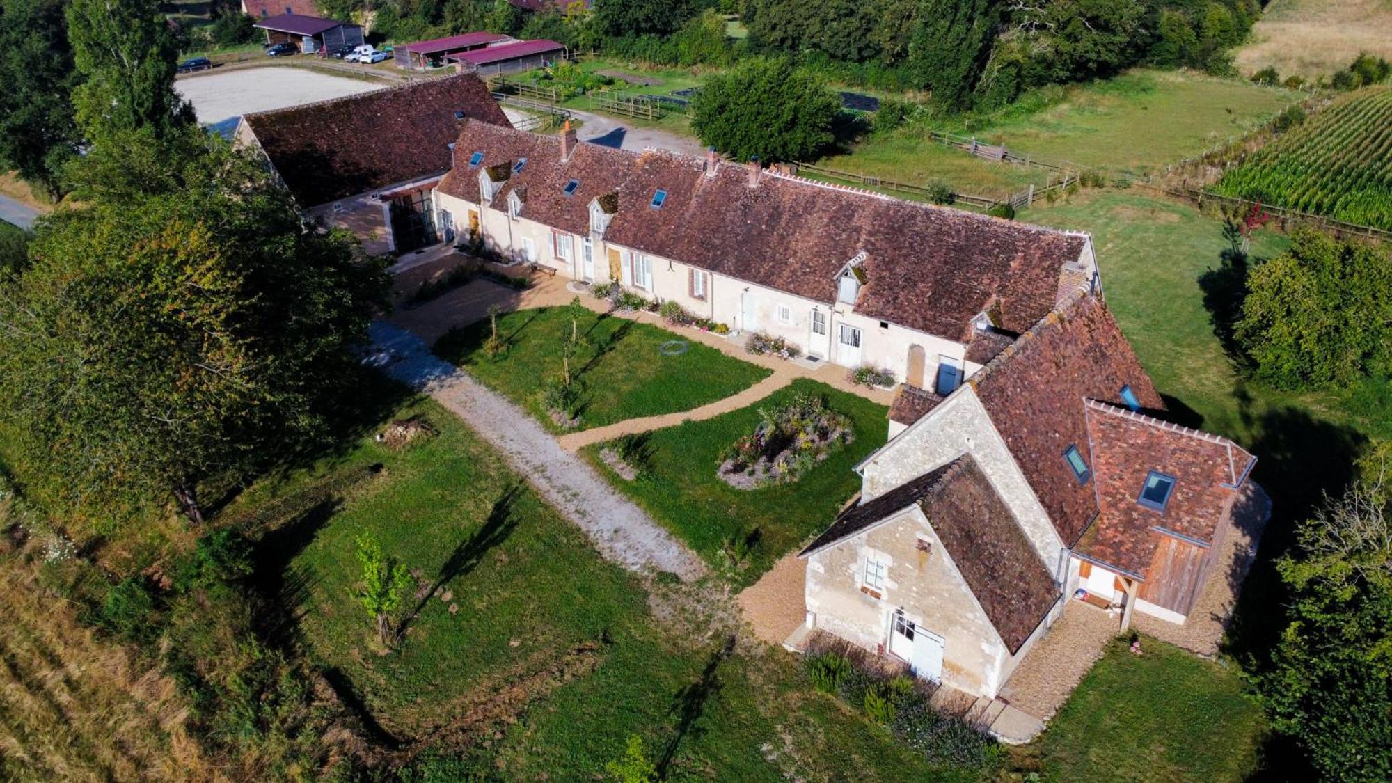 Chambres D'Hotes Du Bistrot Des Ecuries Cour-Maugis-sur-Huisne Екстер'єр фото